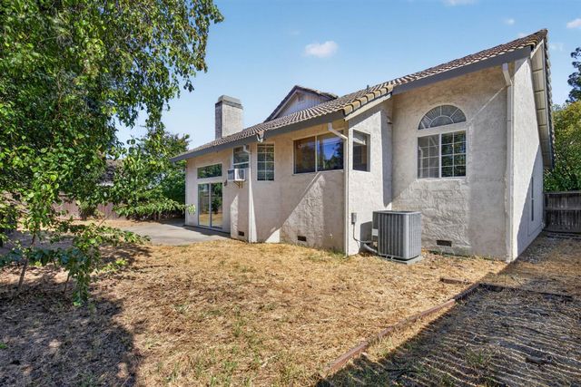625 Vernon Oaks Dr, Roseville, CA 95678