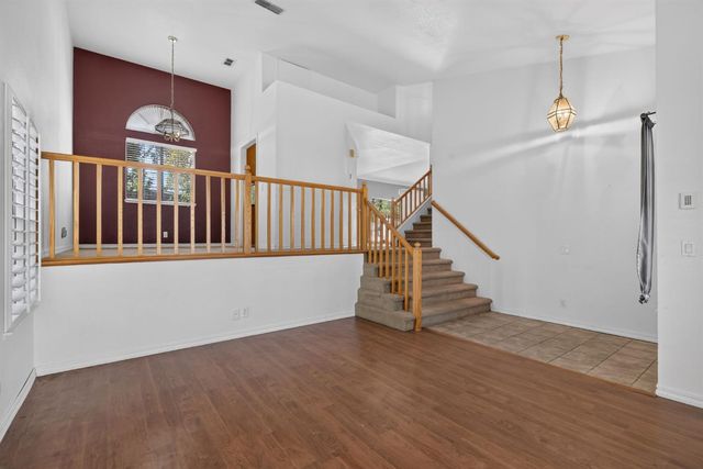 625 Vernon Oaks Dr, Roseville, CA 95678