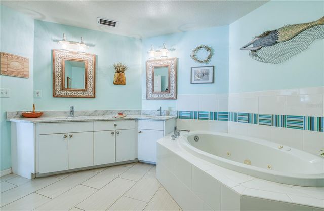 9211 CAPTIVA CIRCLE, St Pete Beach, FL 33706