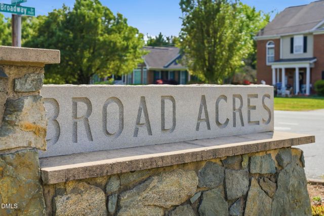 1839 Broadway Drive, Graham, NC 27253