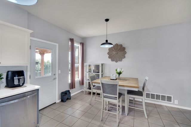 2010 Fawn Drive, Midlothian, TX 76065