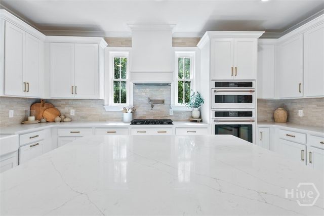 18 Lindenhill Court, Savannah, GA 31405