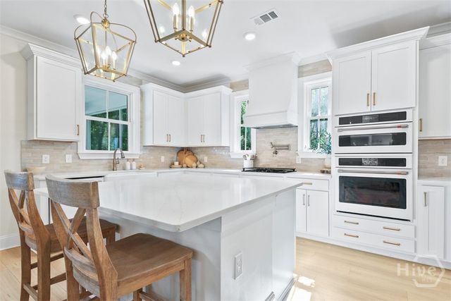 18 Lindenhill Court, Savannah, GA 31405