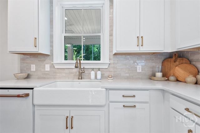 18 Lindenhill Court, Savannah, GA 31405