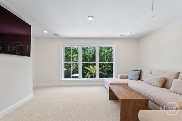 18 Lindenhill Court, Savannah, GA 31405