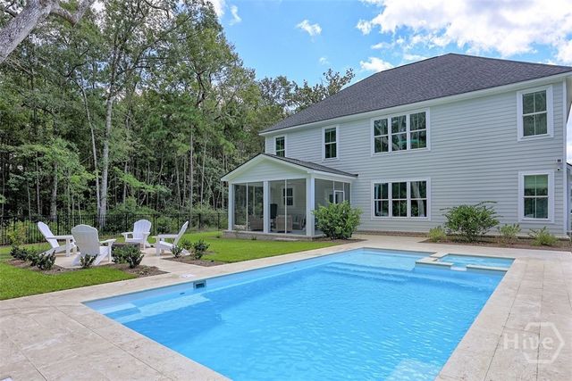 18 Lindenhill Court, Savannah, GA 31405