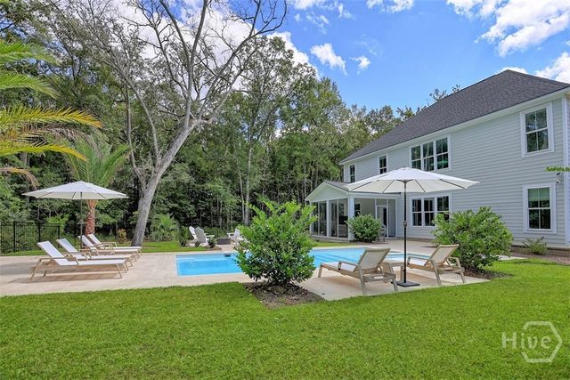 18 Lindenhill Court, Savannah, GA 31405