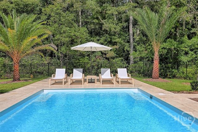 18 Lindenhill Court, Savannah, GA 31405