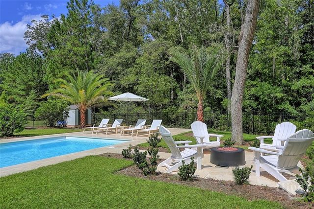 18 Lindenhill Court, Savannah, GA 31405