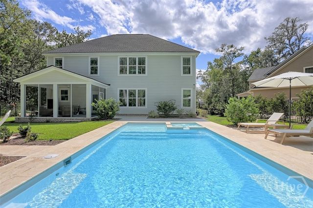 18 Lindenhill Court, Savannah, GA 31405