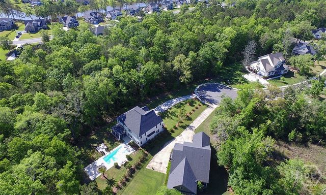 18 Lindenhill Court, Savannah, GA 31405