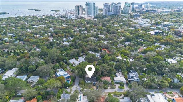 2500 Overbrook St, Miami, FL 33133