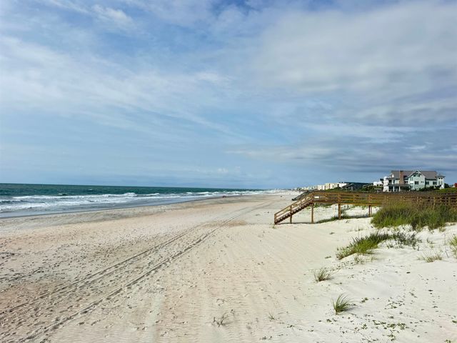216 Parker Dr., Pawleys Island, SC 29585