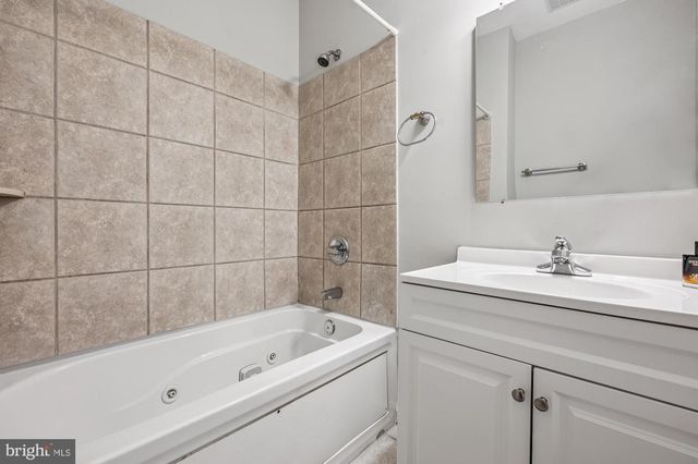 424 N LUZERNE AVE N, Baltimore, MD 21224