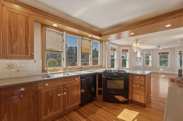 45-47 Chestnut St 3, Cambridge, MA 02139