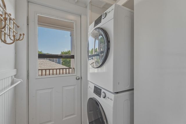45-47 Chestnut St 3, Cambridge, MA 02139
