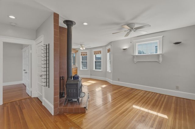 45-47 Chestnut St 3, Cambridge, MA 02139