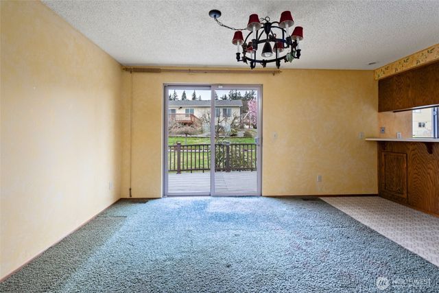 542 Dugualla Rd, Oak Harbor, WA 98277