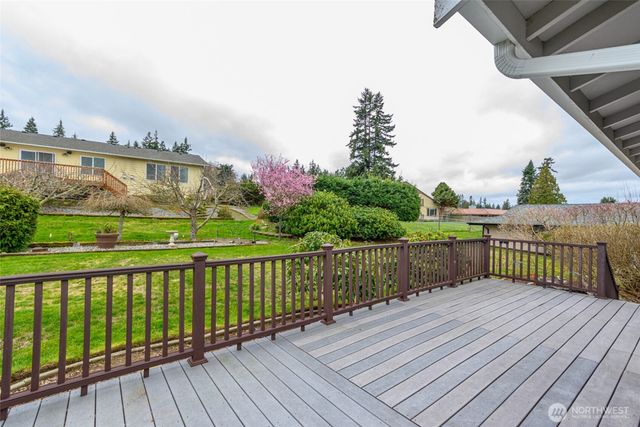 542 Dugualla Rd, Oak Harbor, WA 98277