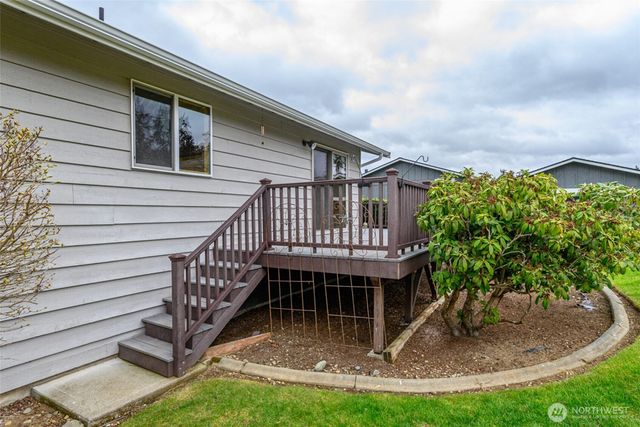 542 Dugualla Rd, Oak Harbor, WA 98277