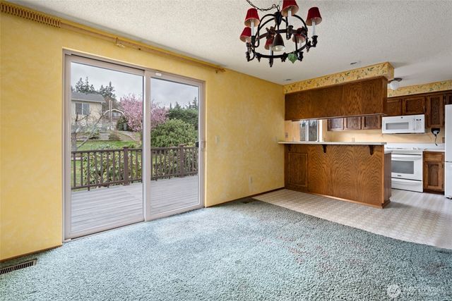 542 Dugualla Rd, Oak Harbor, WA 98277