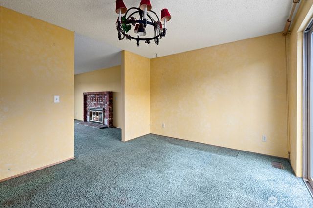 542 Dugualla Rd, Oak Harbor, WA 98277