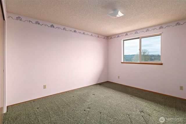 542 Dugualla Rd, Oak Harbor, WA 98277