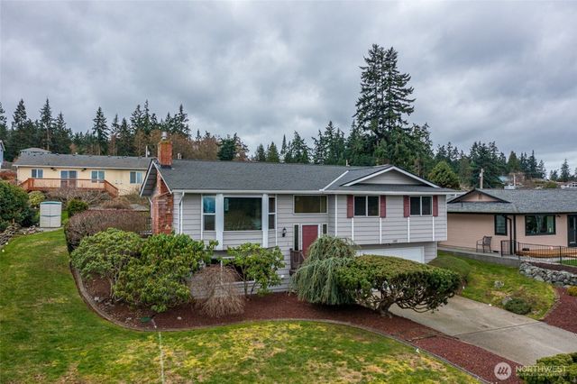 542 Dugualla Rd, Oak Harbor, WA 98277