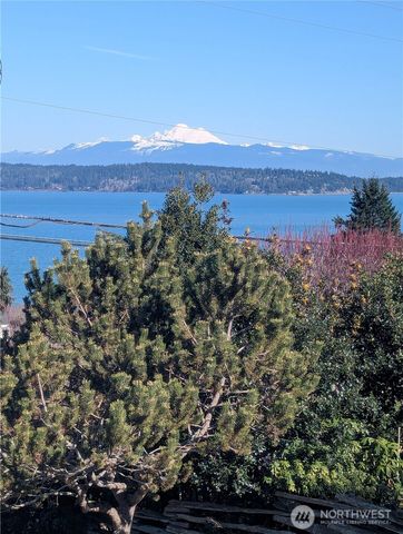 542 Dugualla Rd, Oak Harbor, WA 98277