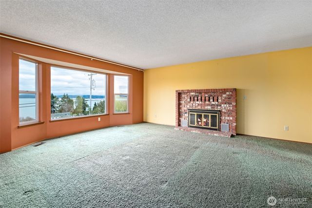 542 Dugualla Rd, Oak Harbor, WA 98277