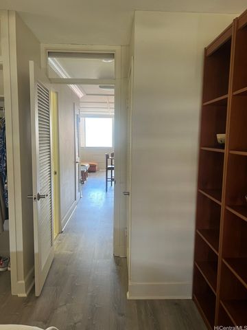 425 Ena Road B1002, Honolulu, HI 96815