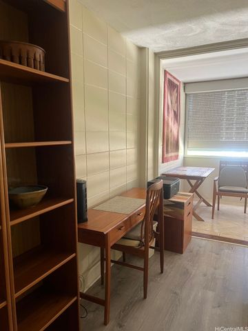 425 Ena Road B1002, Honolulu, HI 96815