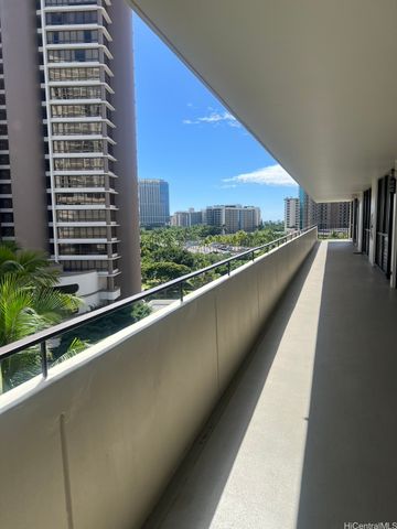425 Ena Road B1002, Honolulu, HI 96815