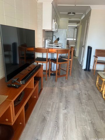 425 Ena Road B1002, Honolulu, HI 96815