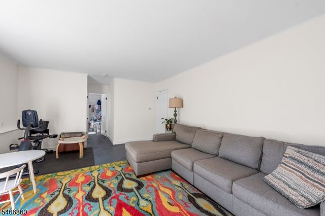 4 Horizon Dr, Roxbury Twp., NJ 07876