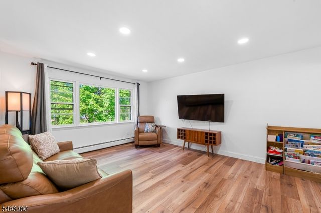 4 Horizon Dr, Roxbury Twp., NJ 07876