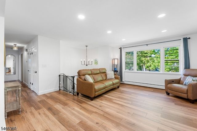 4 Horizon Dr, Roxbury Twp., NJ 07876
