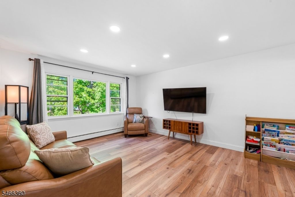 4 Horizon Dr, Roxbury Twp., NJ 07876 — photo 2