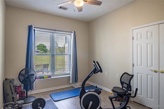 198 Meadow Lane, Deatsville, AL 36022