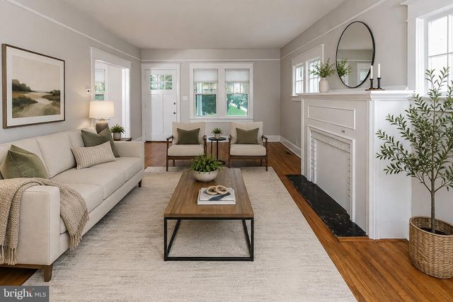 91 LINDEN LN, Princeton, NJ 08540