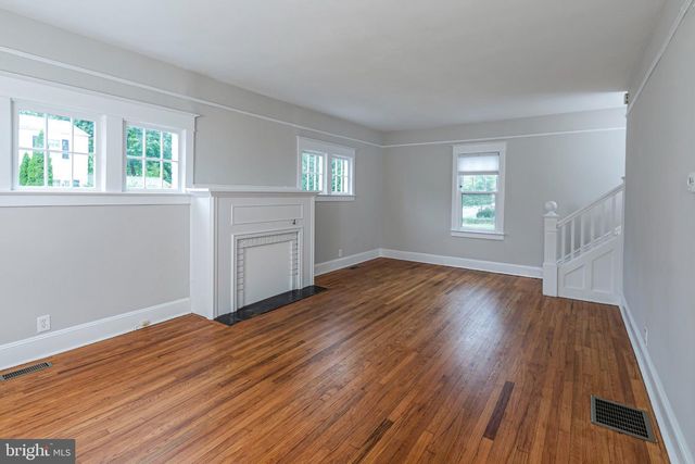 91 LINDEN LN, Princeton, NJ 08540