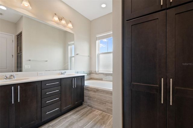 9064 MERRIFIELD SREET, Orlando, FL 32827
