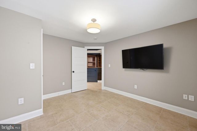 2916 2ND ST N, Arlington, VA 22201