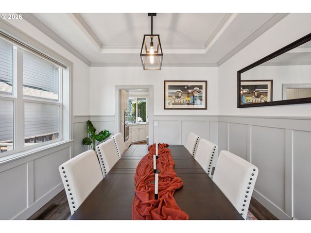 3753 Nw TALAMORE Ter, Portland, OR 97229