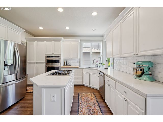 3753 Nw TALAMORE Ter, Portland, OR 97229