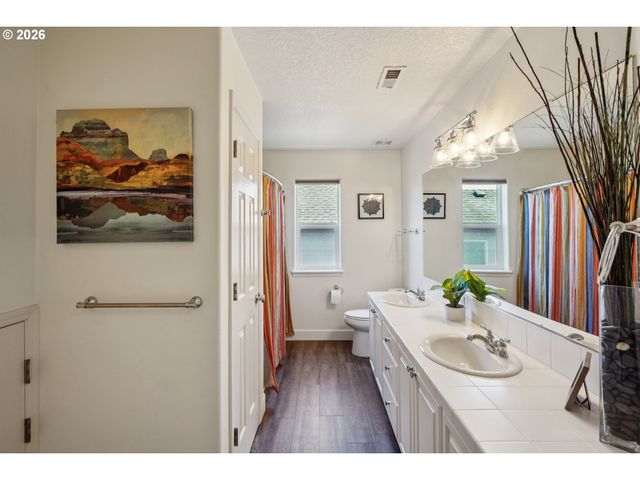 3753 Nw TALAMORE Ter, Portland, OR 97229