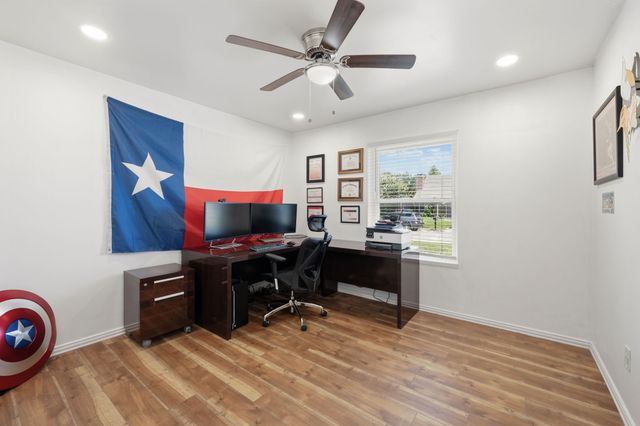 2314 Benbrook Drive, Carrollton, TX 75007