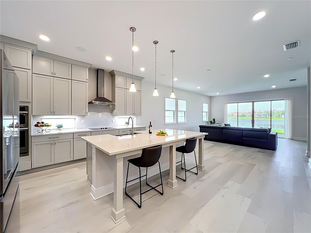 Image 11 of property listing at 13809 LARKTON LANE, Orlando, FL 32832