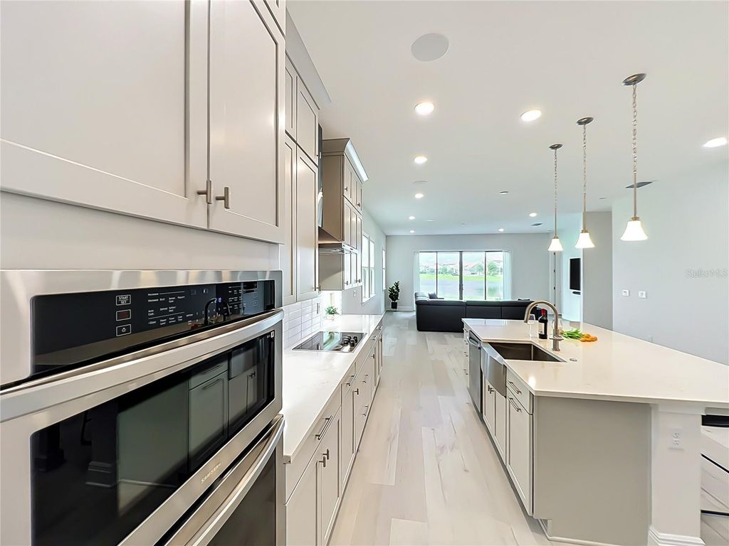 Image 15 of property listing at 13809 LARKTON LANE, Orlando, FL 32832