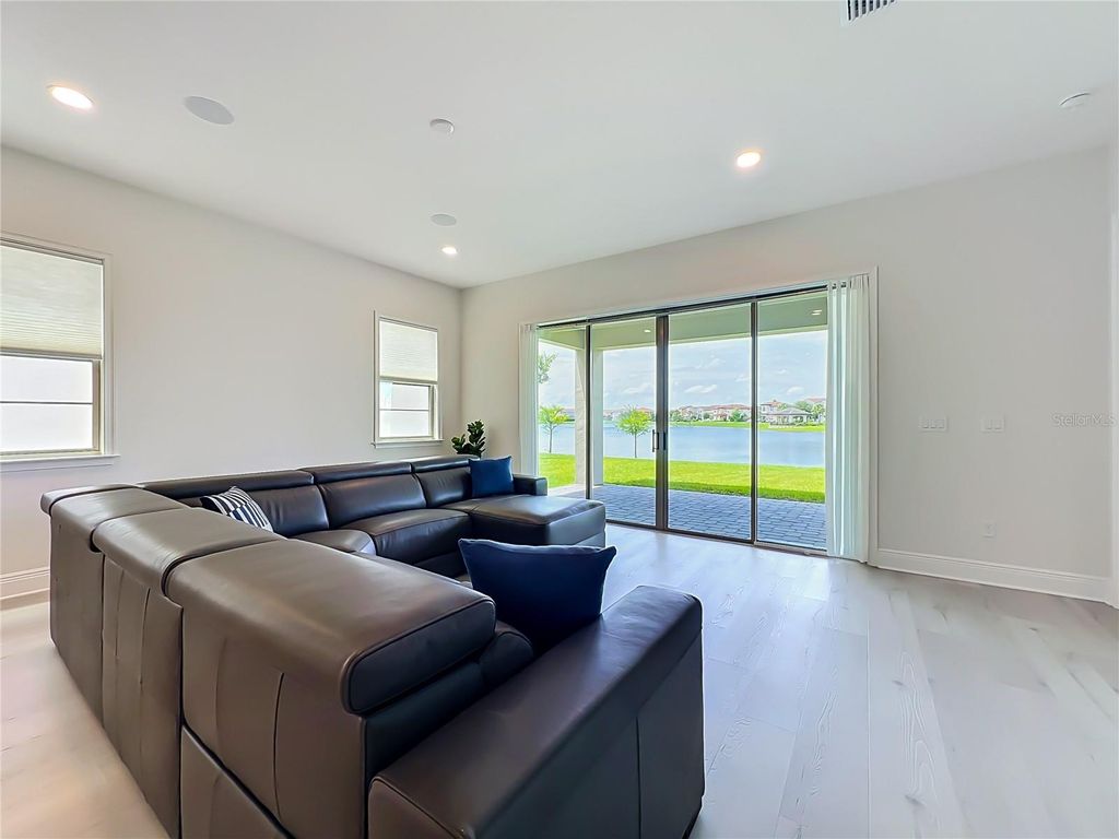 Image 21 of property listing at 13809 LARKTON LANE, Orlando, FL 32832
